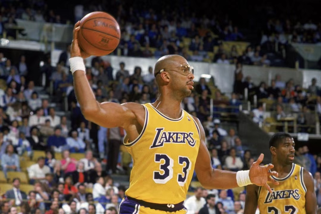 球找门前点 球找门前点